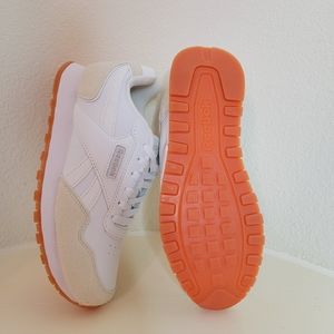 Reebok White Sneaker Size 8 For Women